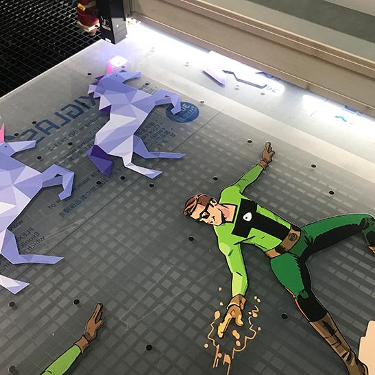 3 mm Acrylglas bedruckt und gelasert