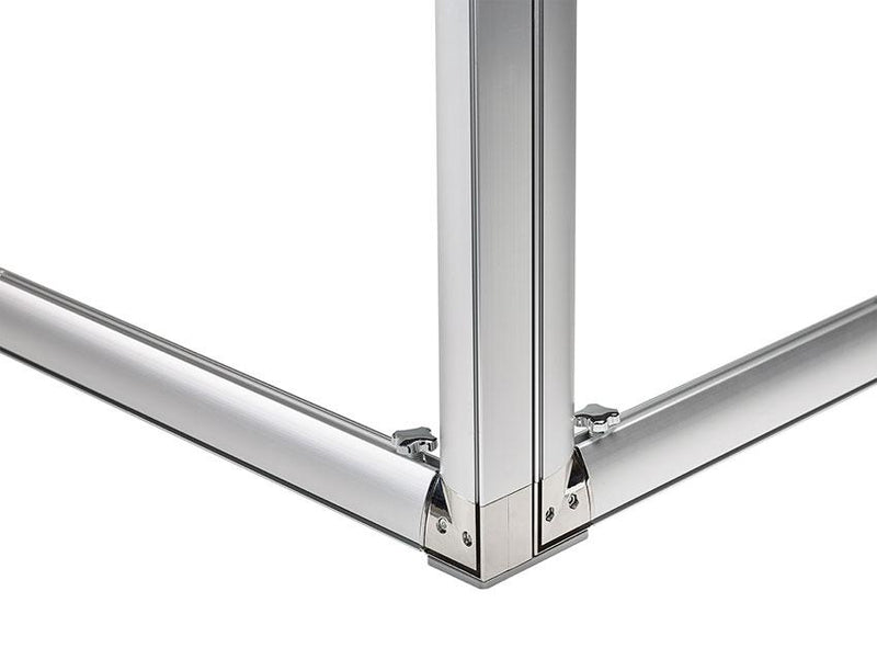 Detail der Aluminium-Eckverbindung des Expolinc Classic Frame Messesystems