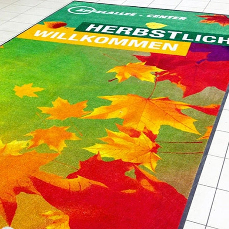 Individuell bedruckte Logomatte mit schwarzem Gummirand für Point of Sale und Eingänge